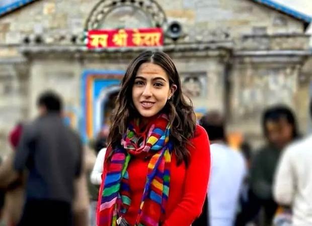 Sara-Ali-Khan-Kedarnath-temple-bollywooddna-com